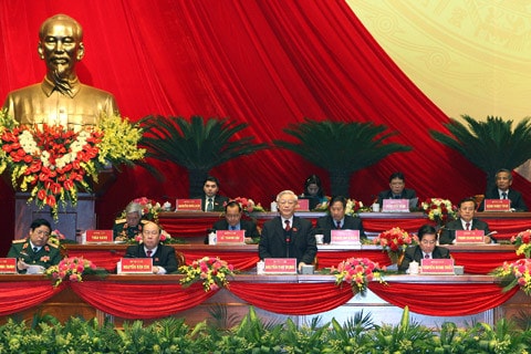 Ủy viên Bộ Chính trị, Chủ tịch QH Nguyễn Phú Trọng điều hành Phiên họp của Đại hội Đảng sáng 18.1 Ảnh: Trí Dũng