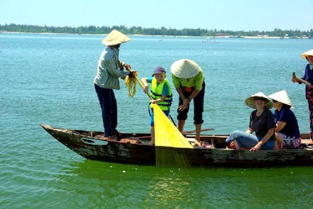 Tập làm ngư dân ảnh 2