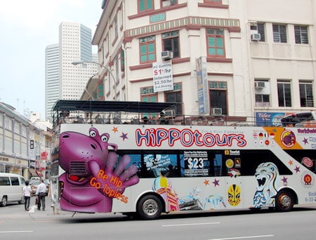 Quảng cáo trên xe buýt ở Singapore