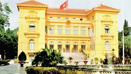 Tìm lại mẫu chuẩn mực Quốc huy Việt Nam ảnh 1