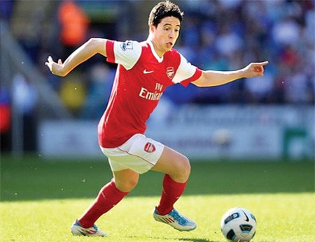 Nasri đang đàm phán về chơi cho Man City