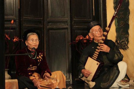 Biểu diễn ca trù tại 87 Mã Mây Nguồn: catruthanglong