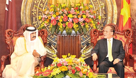 Chủ tịch QH Nguyễn Sinh Hùng tiếp Quốc vương Qatar Hamad Bin Khalifa Al Thani