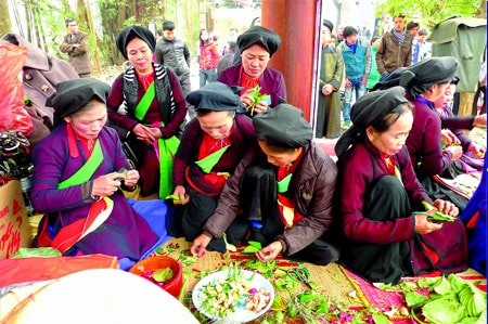 Têm trầu cho hội làng