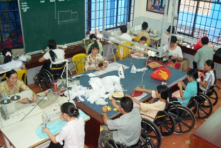 Cầu nối giúp người khuyết tật tham gia vào thị trường lao động ảnh 1
