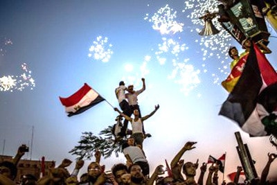 Người dân Ai Cập ăn mừng chiến thắng của Tổng thống Morsi Nguồn: Getty Images