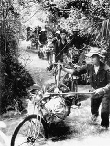 Những chuyến hàng chi viện cho chiến trường