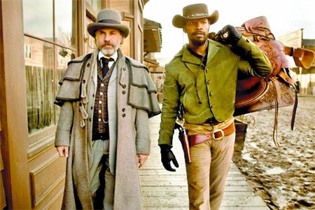 Christoph Waltz và Jamie Foxx trong phim Django thoát khỏi xích xiềng