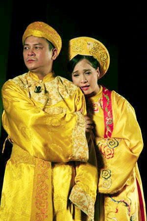 Anh Tú vai Trần Cảnh, Lê Khanh vai Lý Chiêu Hoàng trong kịch Rừng trúc