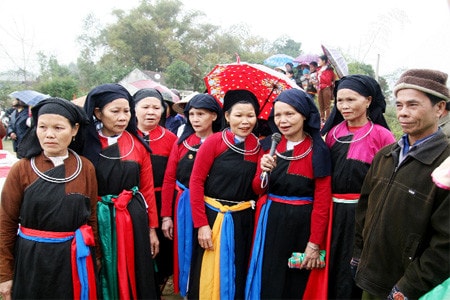 Trình diễn hát soọng cô