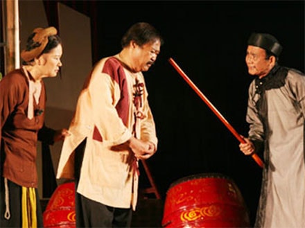 Trọng Khôi (giữa) và Mỹ Dung, Phạm Bằng trong Hồn Trương Ba da Hàng thịt