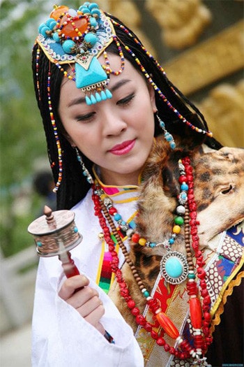 Thiếu nữ Tây Tạng