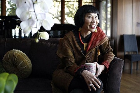 “Tôi cho rằng sách là sự cứu rỗi linh hồn tôi vì nó giúp tôi thoát khỏi sự đau khổ”. (Amy Tan)