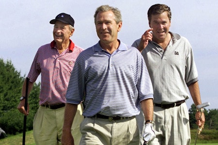 Cựu Tổng thống George Bush (Bush cha), George W. Bush (Bush con) và Jeb Bush, người có khả năng tranh cử Tống thống Mỹ năm 2016