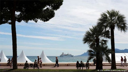 Bãi biển sang trọng Côte d’Azur - nơi tổ chức Cannes tháng 5 hàng năm