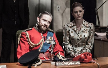 Martin Freeman vai Richard III trong vở kịch cùng tên của Shakespeare