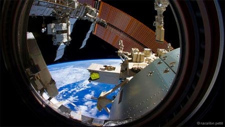Chụp ảnh từ ISS với tốc độ 8km/giây
