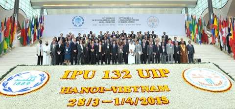 Chủ nhiệm VPQH Nguyễn Hạnh Phúc với các đại biểu dự phiên họp ASGP - 132 Ảnh: Q. Khánh