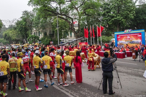 Khai mạc giải đua xe đạp toàn quốc tranh Cúp truyền hình TP Hồ Chí Minh 2015 ảnh 1