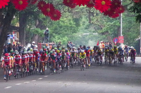 Khai mạc giải đua xe đạp toàn quốc tranh Cúp truyền hình TP Hồ Chí Minh 2015 ảnh 9