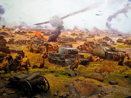 Bức tranh trận chiến vòng cung Kursk mùa hè 1943, bước ngoặt lịch sử cho cuộc chiến tranh Vệ quốc Vĩ đại
