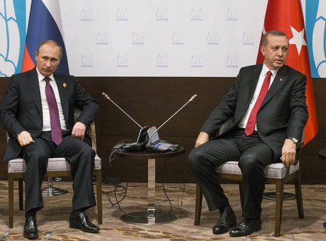 Tổng thống Nga Putin và người đồng cấp Thổ Nhĩ Kỳ tại Hội nghị Thượng đỉnh G20 Nguồn: AP