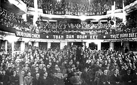 Kỳ họp đầu tiên của Quốc hội diễn ra vào ngày 2/3/1946 tại Nhà hát lớn Hà Nội Ảnh: Tư liệu