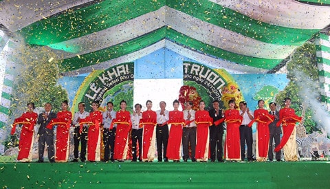 Lễ cắt băng khai trương Vinpearl Safari Nhóm múa BEYON YULU đến từ Nam Phi