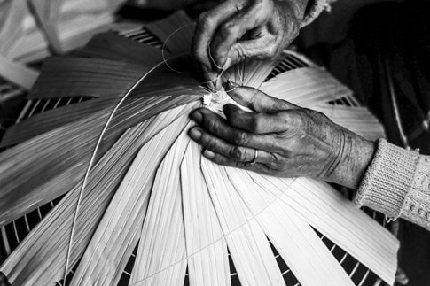Nghề làm nón làng Chuông ảnh 8