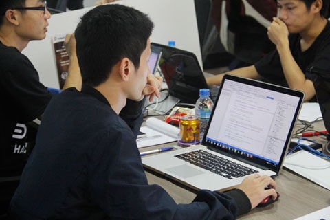 Kiểm tra phần code đã làm Ảnh: Thanh Bình Kiểm tra phần code đã làm Ảnh: Thanh Bình