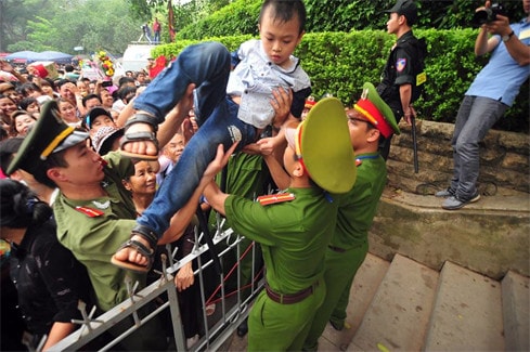 Khoảng 2 triệu người đổ về đền Hùng làm lễ dâng hương ảnh 6