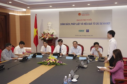 PGS, TS Đỗ Chí Nghĩa, Tổng biên tập Báo ĐBND phát biểu khai mạc Tọa đàm, GLTT (Ảnh: Duy Thông)