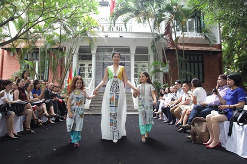 Mẫu thiết kế của Quang Huy Ảnh: Ng.Phương
