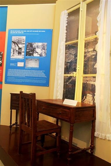 Tái hện chỗ ngồi bên cửa sổ tại Pháp Ảnh: Thanh Bình