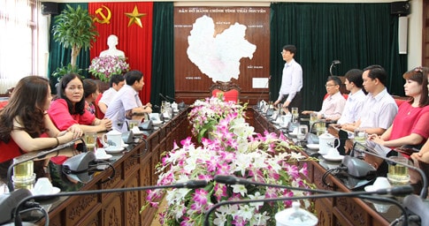 Đoàn làm việc với đại diện Thường trực HĐND tỉnh Thái Nguyên (Ảnh: Chí Tuấn)