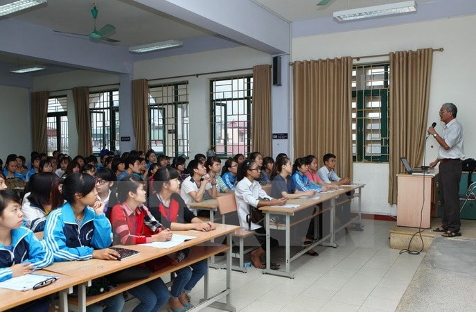 Giờ học của sinh viên Khoa Quản trị doanh nghiệp tại giảng đường Trường Đại học Thương mại Nguồn: TTXVN