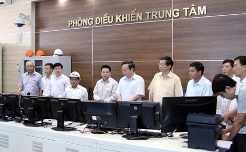 Phó Chủ tịch QH Phùng Quốc Hiển thăm và làm việc tại Lai Châu ảnh 2