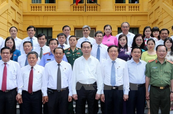 Chủ tịch nước Trần Đại Quang với các đồng chí lãnh đạo của Tòa án Nhân dân Tối cao Nguồn: TTXVN