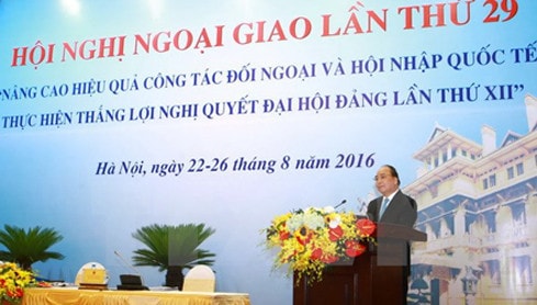 Thủ tướng Nguyễn Xuân Phúc phát biểu chỉ đạo Hội nghị. (Ảnh: TTXVN)