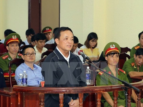 Nguyễn Văn Thúy trước vành móng ngựa. (Ảnh: Hồ Cầu/TTXVN)