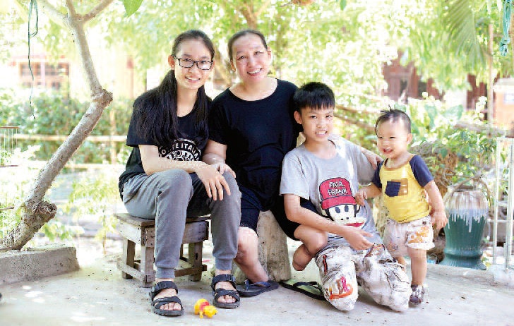 Chị Trần Thị Bé và các con