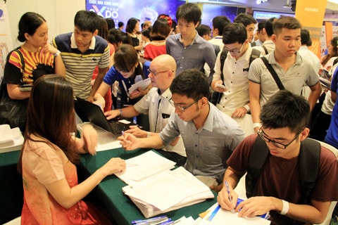 Đăng ký tuyển dụng vào VNPT Ảnh: Thanh Bình Đăng ký tuyển dụng vào VNPT Ảnh: Thanh Bình