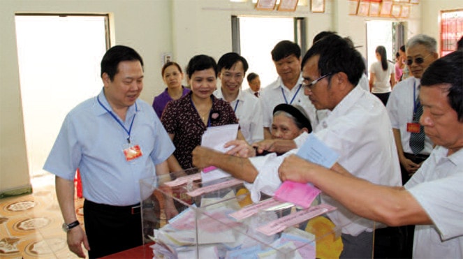 Cử tri bầu ra đại biểu thì cũng có quyền bãi miễn đại biểu không còn xứng đáng (Ảnh: Khánh Duy)