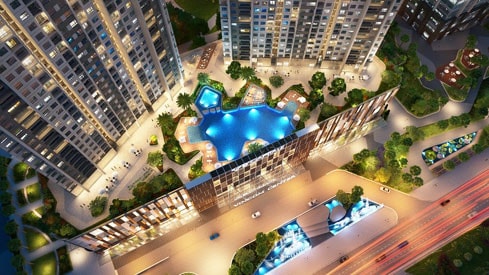 Cư dân của tòa tháp C6 có đặc quyền sử dụng 12 tiện ích riêng biệt đặt trên nóc tầng 6, gồm: bể bơi ngoài trời, skybar, đường chạy bộ, khu tập gym ngoài trời, đài ngắm cảnh… và thỏa sức mua sắm, giải trí tại trung tâm thương mại Vincom ở ngay khối đế tòa nhà.