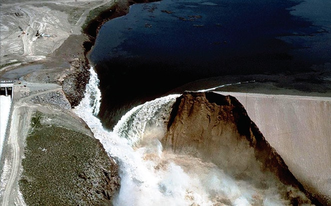 Đập Teton, Mỹ bị vỡ năm 1976 Nguồn: Wikipedia