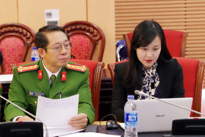 Tọa đàm 