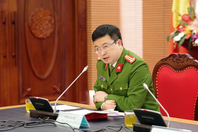 Trung tá, Phó cục trưởng Cục Cảnh sát PCCC và cứu nạn, cứu hộ Bùi Quang Việt trao đổi tại Tọa đàm.
