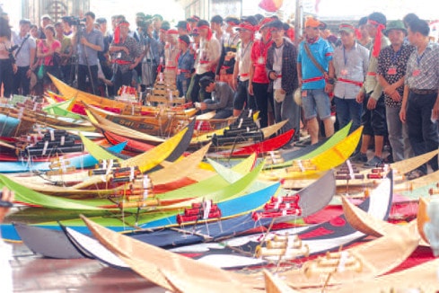 Hội Diều 2017 của làng Bá Dương Nội thu hút nhiều người tham gia Ảnh: Lê Thư Hội Diều 2017 của làng Bá Dương Nội thu hút nhiều người tham gia Ảnh: Lê Thư