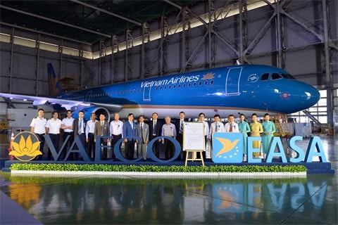 Vietnam Airlines Group vinh dự công bố chứng chỉ EASA-145 của Cơ quan An toàn hàng không Châu Âu dưới sự hiện diện của lãnh đạo Bộ Giao thông Vận tải, Cục Hàng không Việt Nam, các đối tác, bạn hàng
