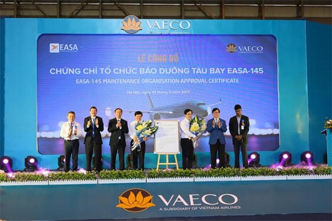 VAECO - một thành viên của Vietnam Airlines vừa nhận chứng chỉ bảo dưỡng máy bay EASA-145 của Cơ quan ATHK châu Âu